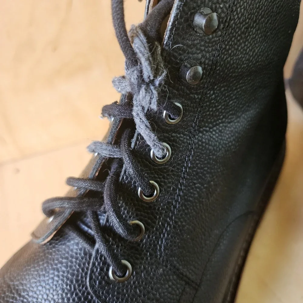 Clarks dress boots black sz 10 textured‎ leather A19